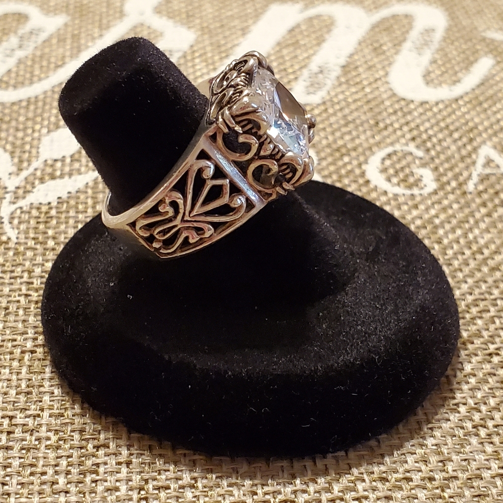 Silpada Sterling Silver Uptown Scrolled Ring - Picture 11 of 16